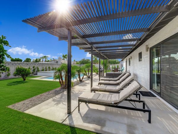 Palm Springs Home 984065