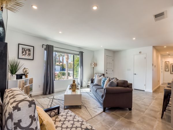 Palm Springs Home 984065