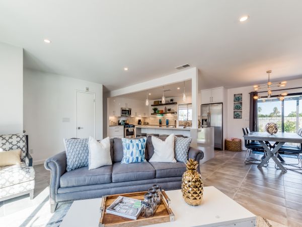Palm Springs Home 984065