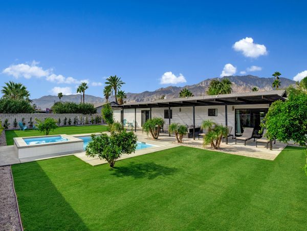 Palm Springs Home 984065