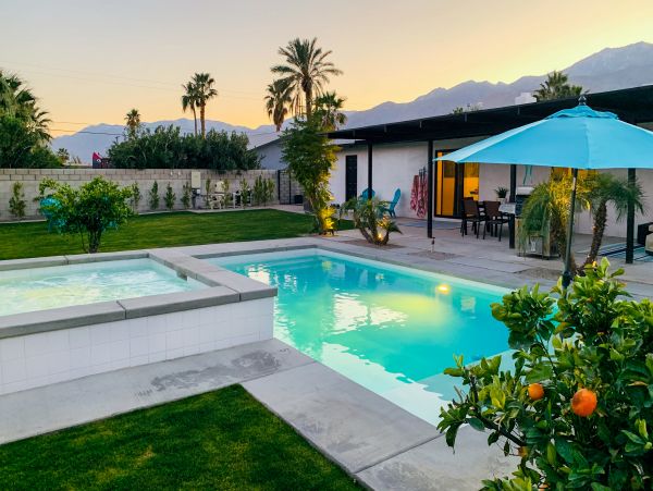 Palm Springs Home 984065