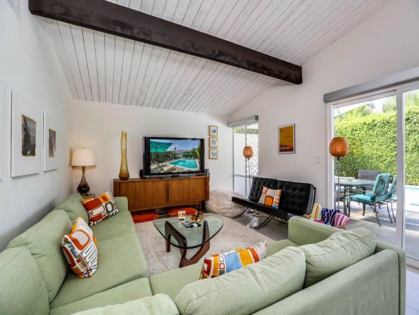 Palm Springs Home 984066