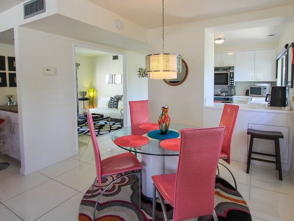 Palm Springs Home 984067