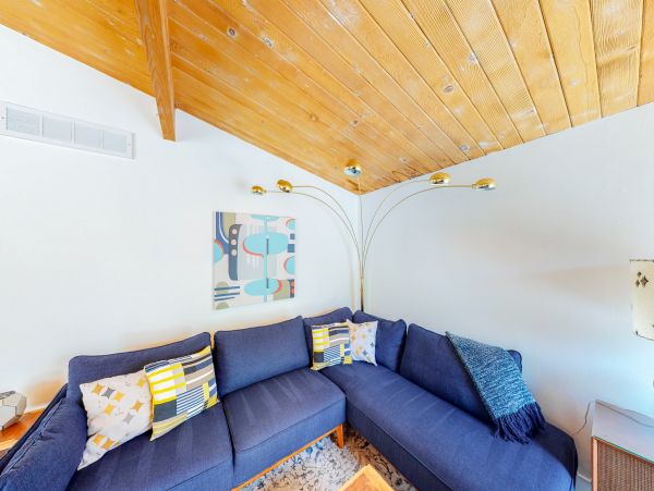 Palm Springs Home 984068