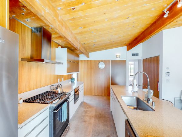 Palm Springs Home 984068