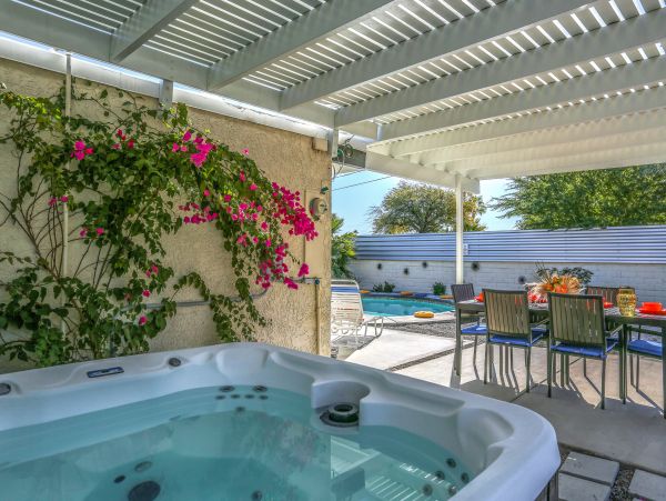 Palm Springs Home 984068