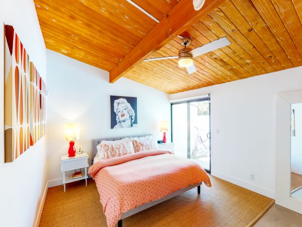 Palm Springs Home 984068