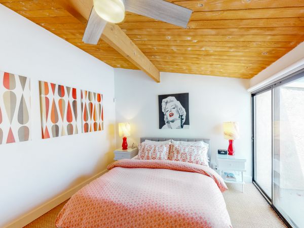 Palm Springs Home 984068