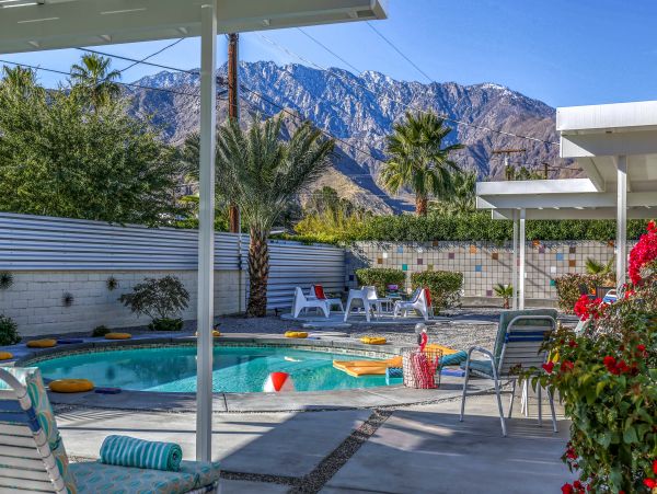 Palm Springs Home 984068