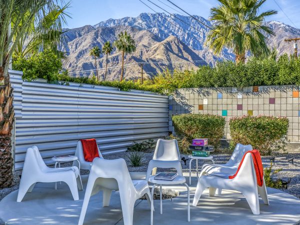 Palm Springs Home 984068