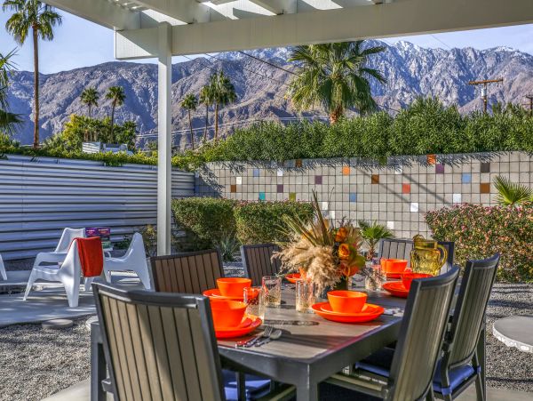 Palm Springs Home 984068