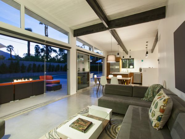 Palm Springs Home 984069
