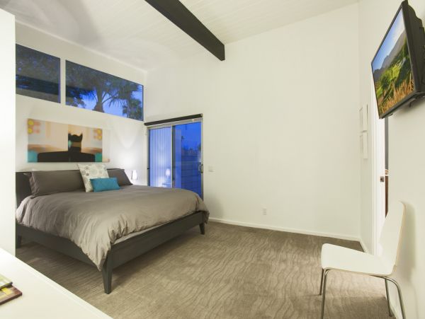 Palm Springs Home 984069