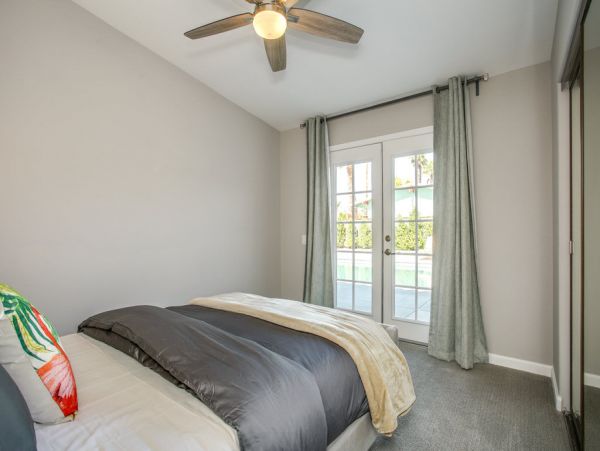 Palm Springs Home 984070