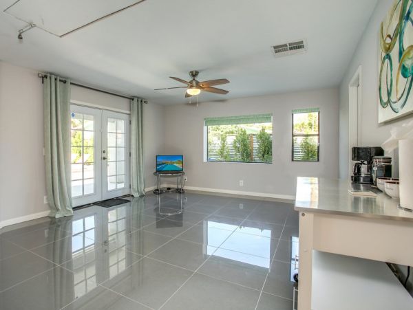 Palm Springs Home 984070