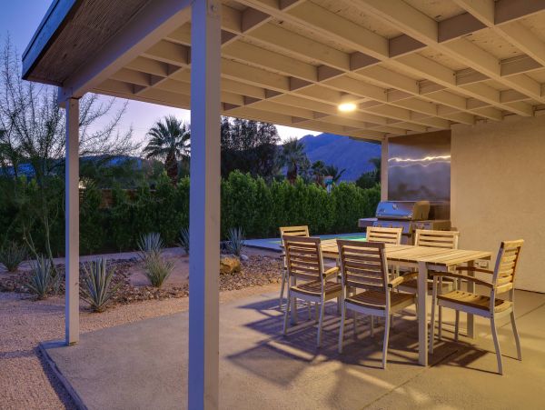Palm Springs Home 984070