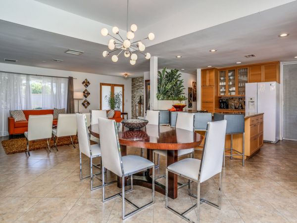 Palm Springs Home 984071