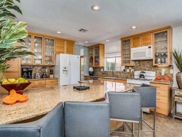 Palm Springs Home 984071