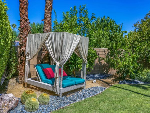 Palm Springs Home 984071