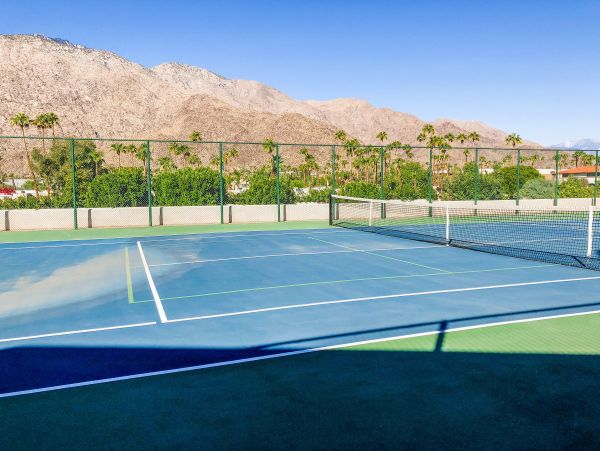 Palm Springs Home 984072