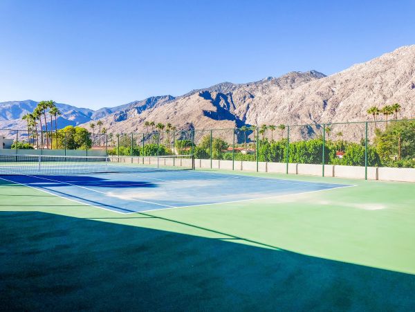 Palm Springs Home 984072