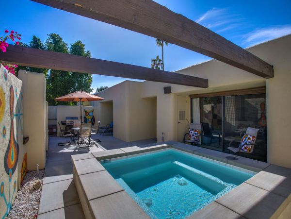 Palm Springs Home 984073