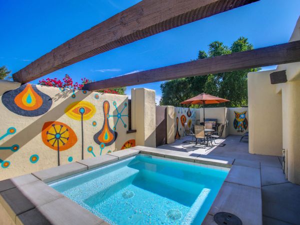 Palm Springs Home 984073