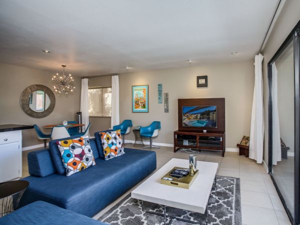 Palm Springs Home 984073