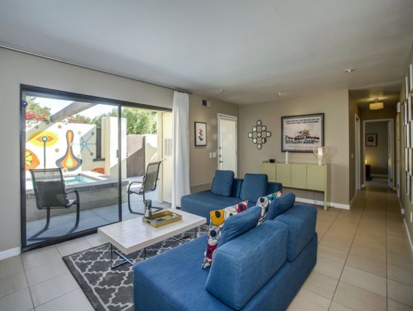 Palm Springs Home 984073