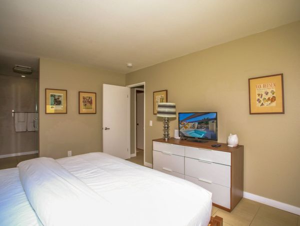 Palm Springs Home 984073