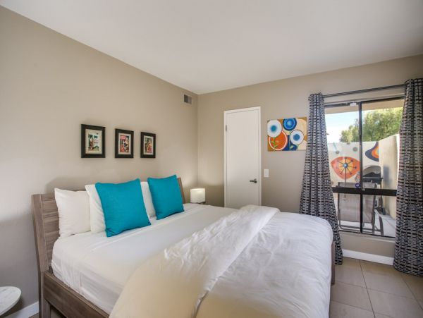 Palm Springs Home 984073
