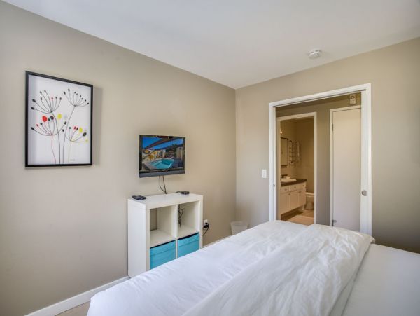 Palm Springs Home 984073