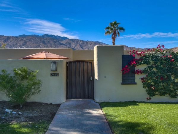 Palm Springs Home 984073