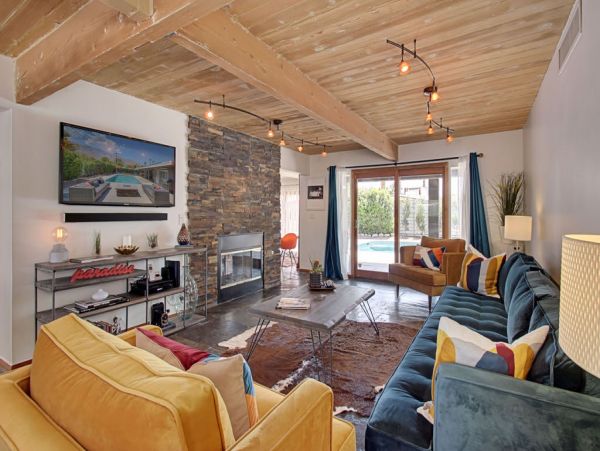 Palm Springs Home 984074