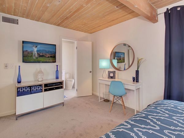 Palm Springs Home 984074