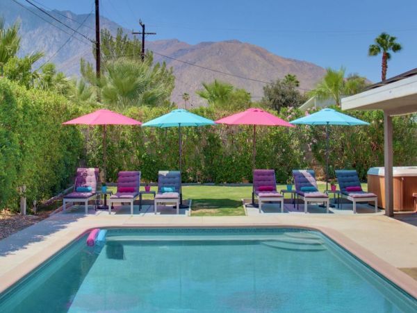 Palm Springs Home 984074