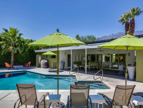 Palm Springs Home 984075