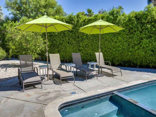 Palm Springs Home 984075
