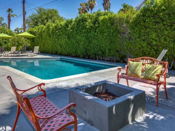 Palm Springs Home 984075