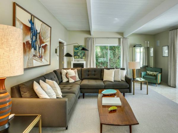 Palm Springs Home 984075