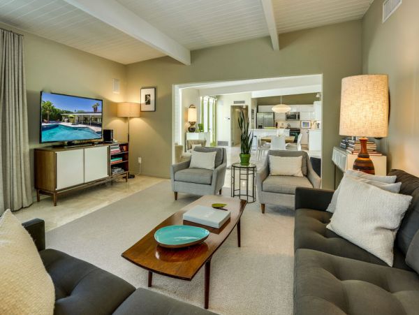 Palm Springs Home 984075