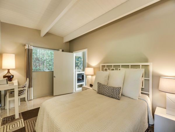Palm Springs Home 984075