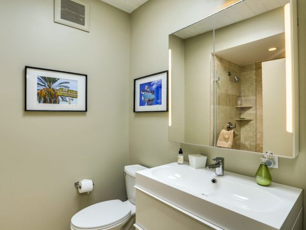 Palm Springs Home 984075