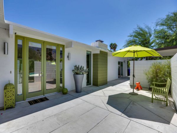Palm Springs Home 984075