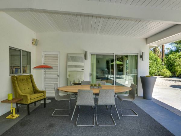 Palm Springs Home 984075