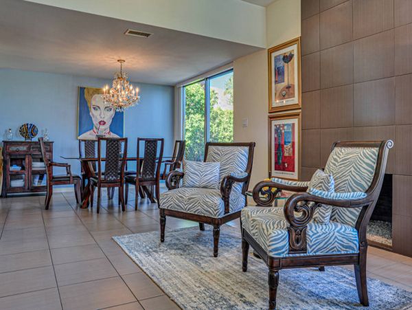 Palm Springs Home 984076