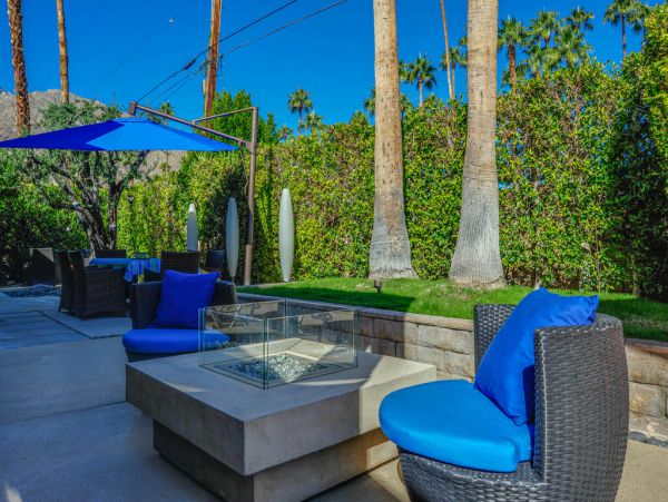 Palm Springs Home 984076