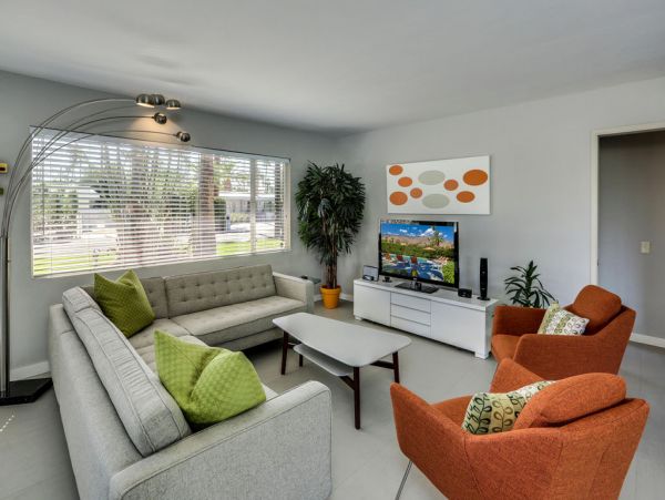 Palm Springs Home 984077
