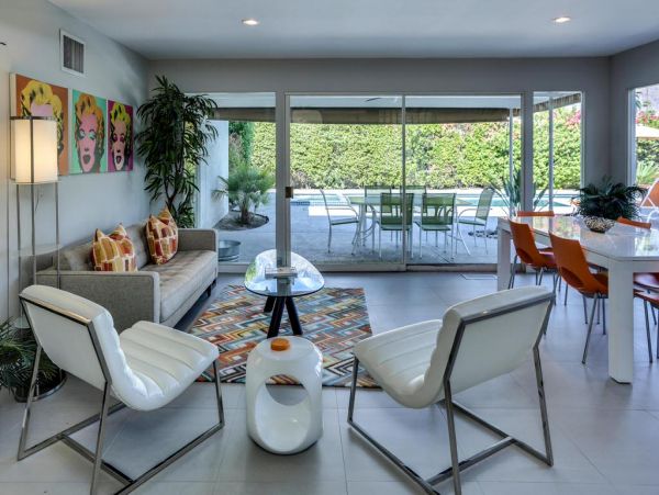 Palm Springs Home 984077