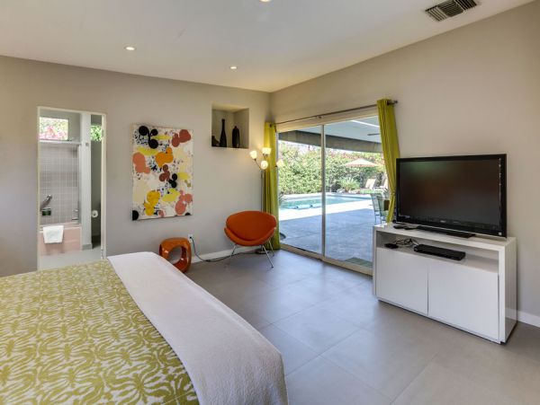 Palm Springs Home 984077